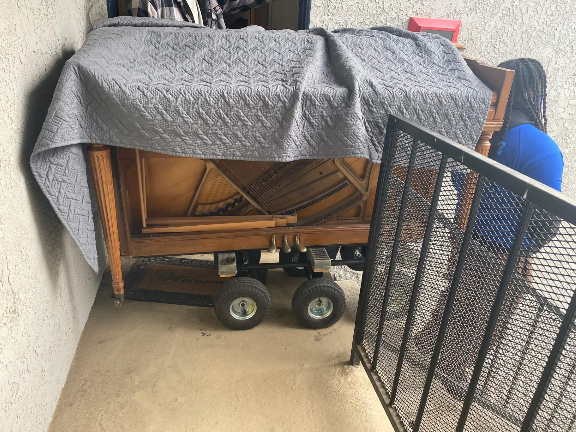 heavy-vault-safe-relocation-with-dolly Heavy Vault Safe Relocation With Dolly